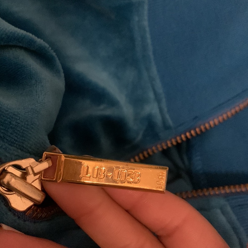 Blue sweater - Picture 5 of 5